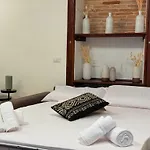 公寓 Luxury 5br , 4ba Penthouse In The Center *