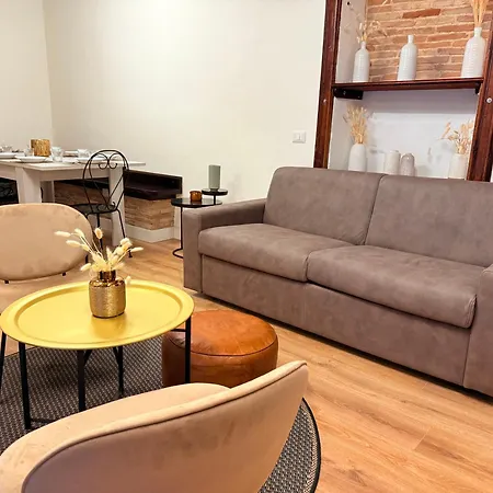 Appartamento Luxury 5br , 4ba Penthouse In The Center *