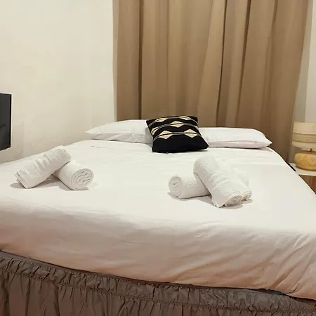 Luxury 5br , 4ba Penthouse In The Center 公寓