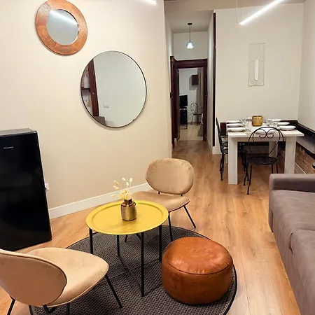 Luxury 5br , 4ba Penthouse In The Center