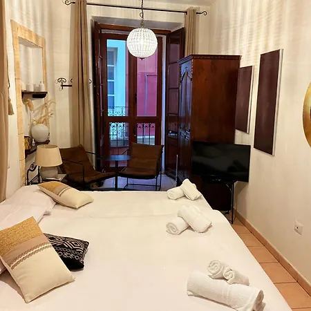 Luxury 5br , 4ba Penthouse In The Center 아파트 칼리아리