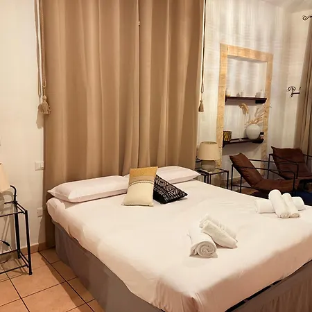 Luxury 5br , 4ba Penthouse In The Center *