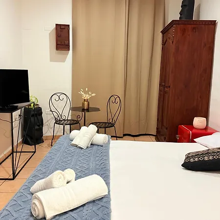 Luxury 5br , 4ba Penthouse In The Center *