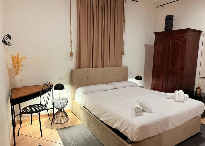 Luxury 5br , 4ba Penthouse In The Center カリアリ