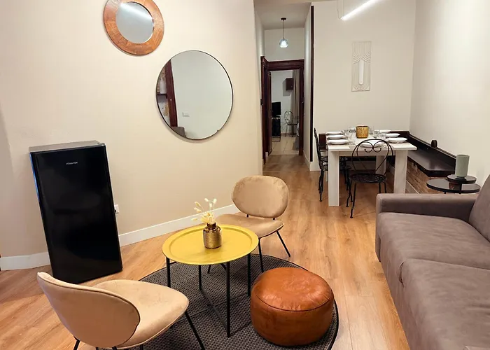 Luxury 5br , 4ba Penthouse In The Center